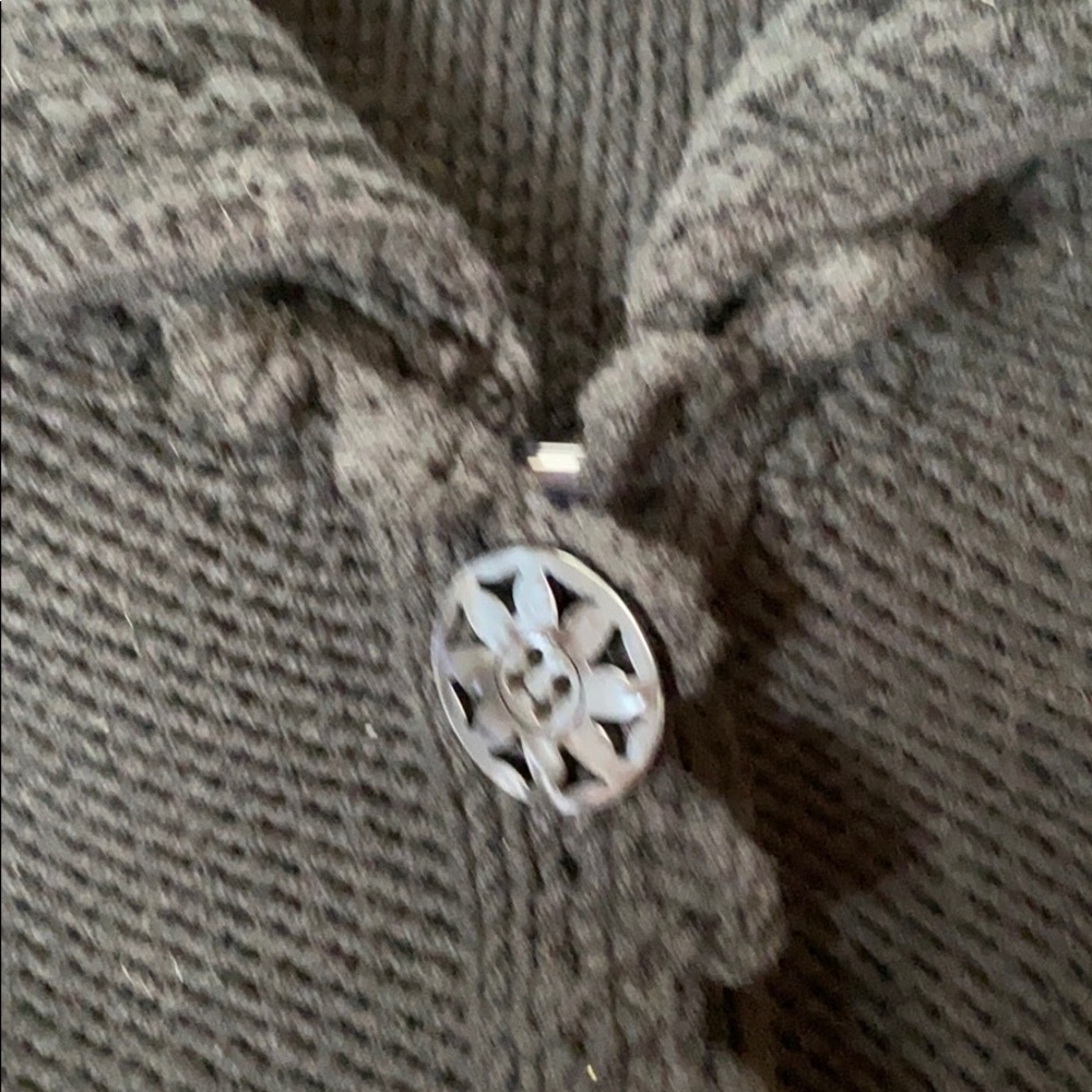 Sweater - Picture 3 of 8